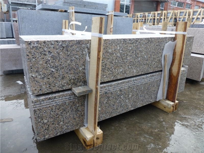 Zheltau Red Granite Steps