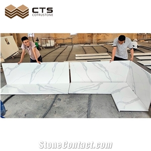 Marble Look Calacatta Quartz Kitchen Countertops