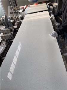 QUARTZ WHITE WITH BRIGHTNESS Kitchen Countertop