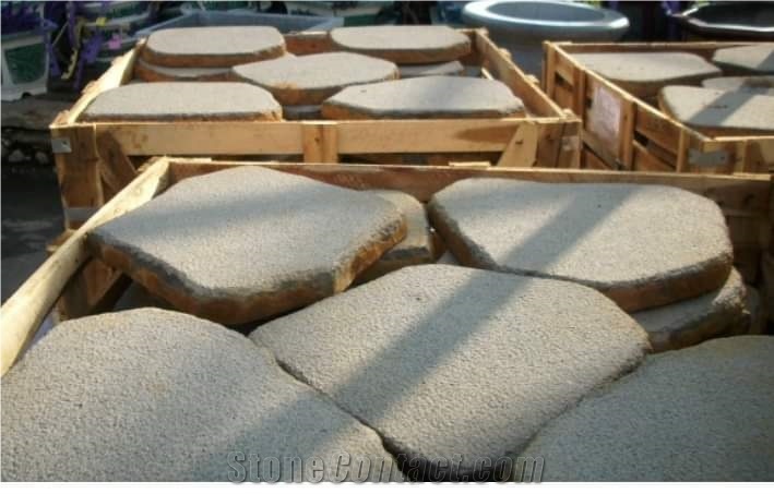 Garden-Volcano-Stepping-Stone-Black