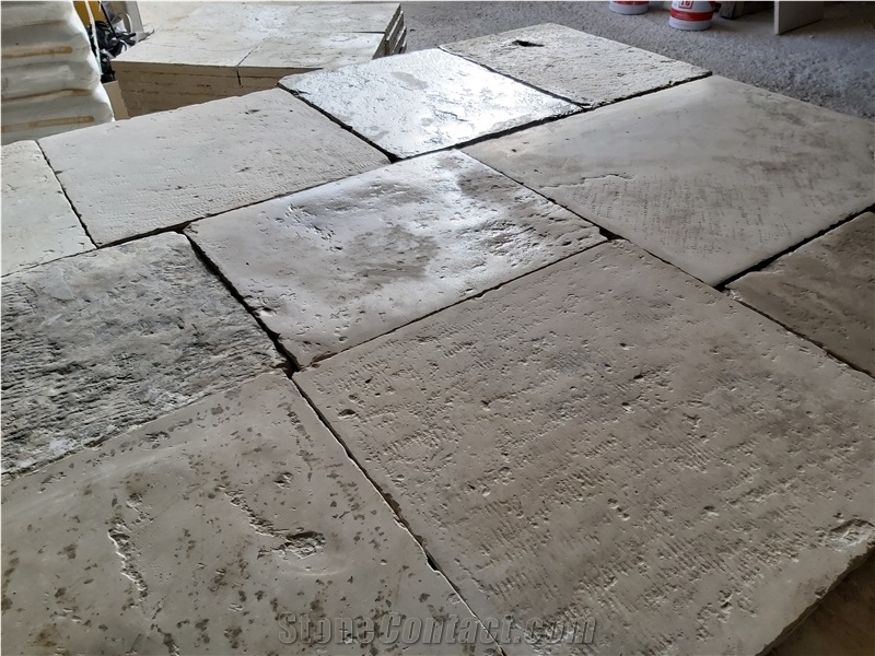 ANTIQUE STONE FLOOR STYLE OF Pierre De Bourgogne