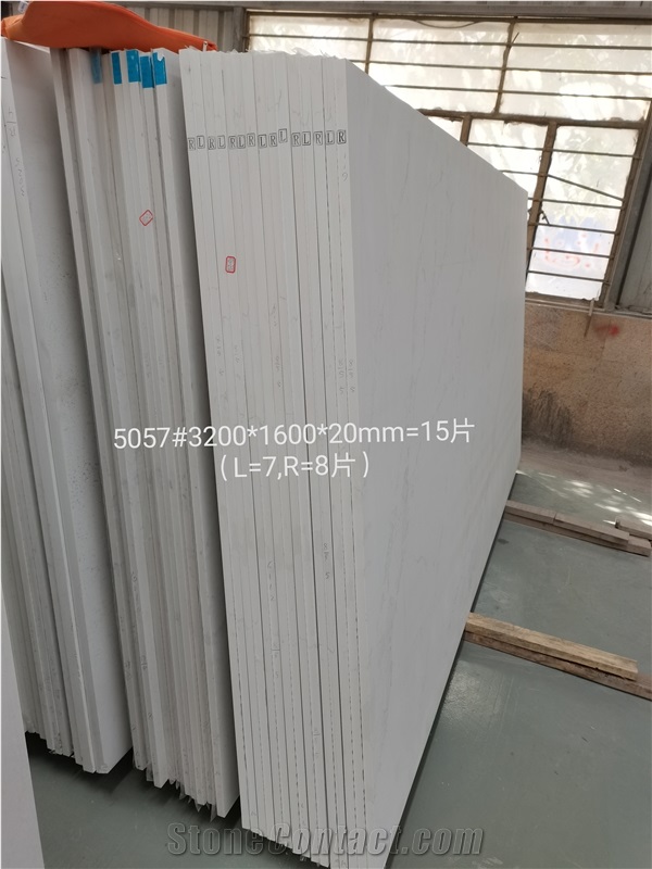 Artificial Calacatta Quartz Stone Tiles New Style Vein