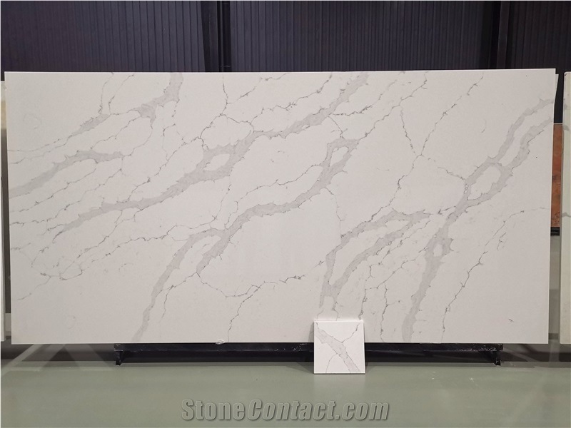 White Scotch Quartz Kitchen Island Countertops