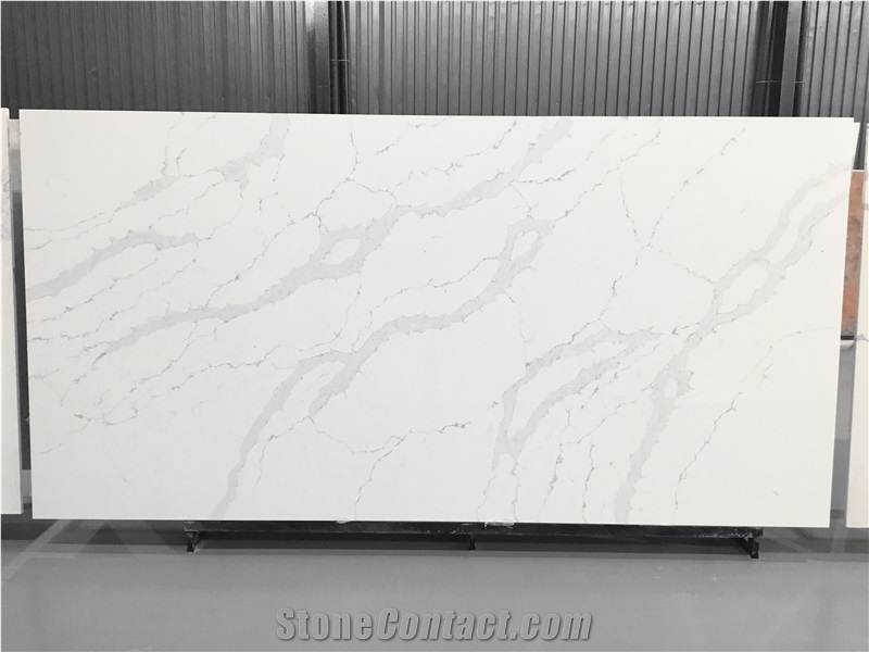White Scotch Quartz Kitchen Island Countertops