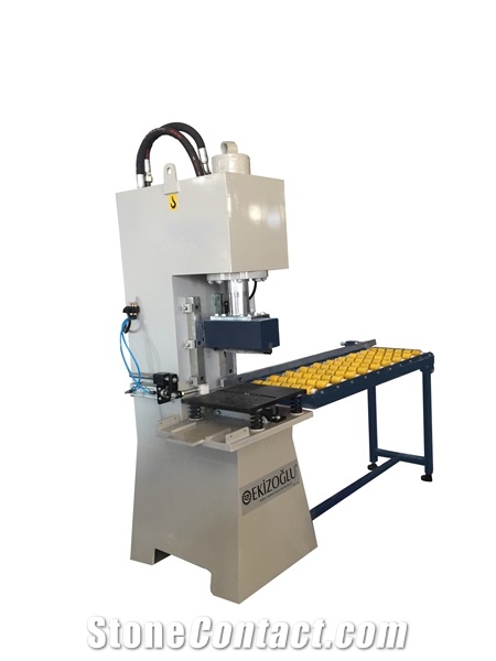 EM22 - Hydraulic Machine For Breaking Wedge Stone