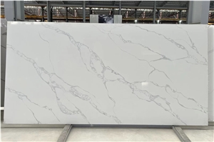 Calacatta Cloudy White Quartz Slabs EGA8901