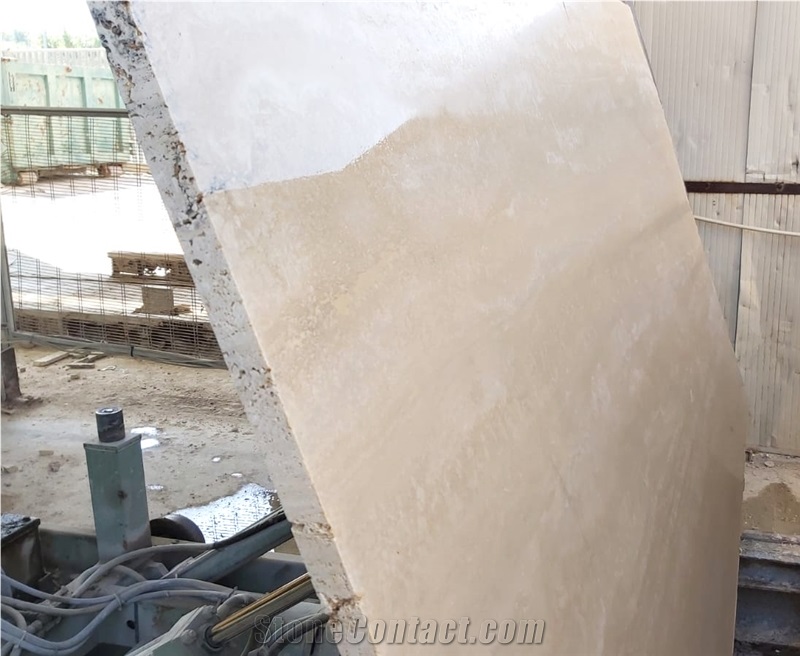 Roman Classico Travertine Slabs - Vein-Cut