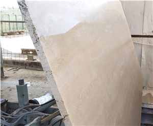 Roman Classico Travertine Slabs - Vein-Cut Roman Classico Travertine Slabs - Vein-Cut