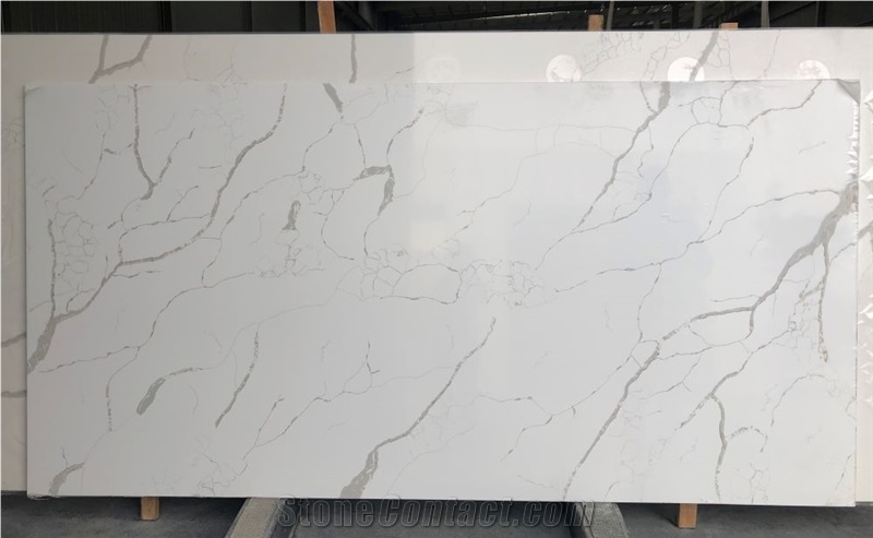 New Design Calacatta Look Artificial Engineered Quartz Slabs