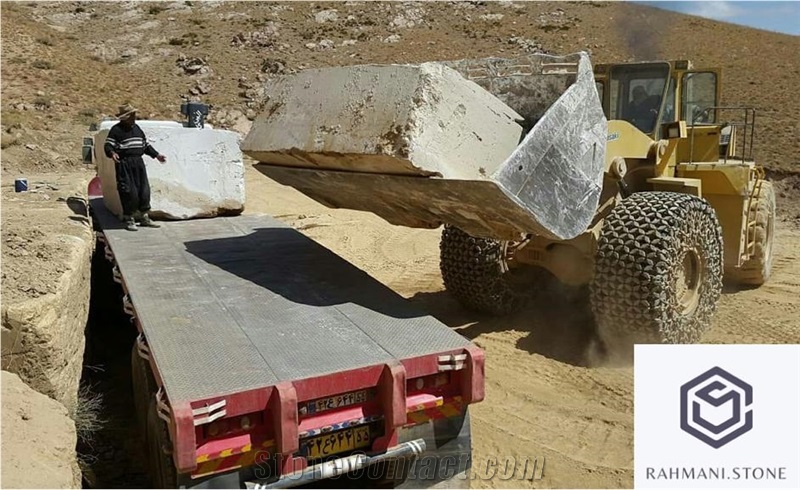 Light Beige Travertine Blocks