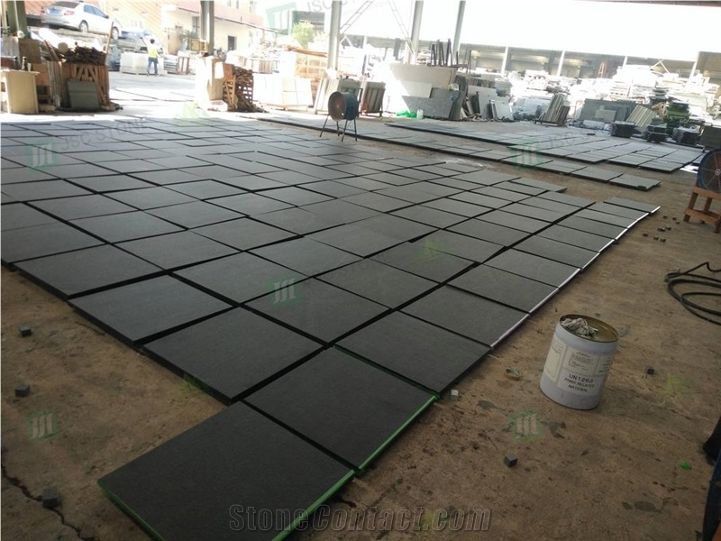 Cheap Leathered Zimbabwe Black Granite Flooring Tiles