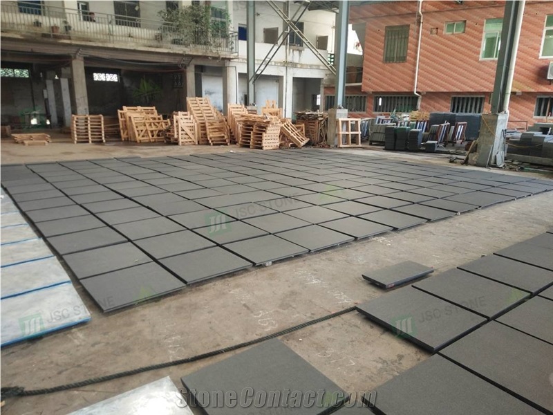 Cheap Leathered Zimbabwe Black Granite Flooring Tiles