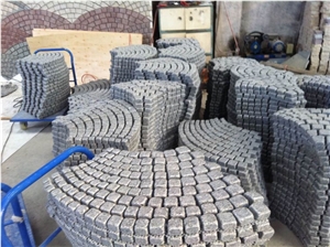 Anti-Slip Light Grey Granite Cubes On Mesh Paving Set