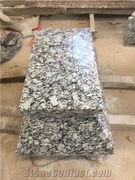 Spray White Granite Headstone Slabs & Tiles
