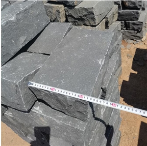 Zhangpu Black Basalt Bluestone Split Kerb Step