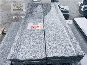 G654 Sesame Black Granite Steps
