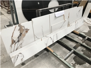 Calacatta Gold Sintered Stone Reception TOP