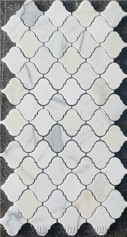 Calacatta Gold Mosaic Penny Round Arrow Kitchen