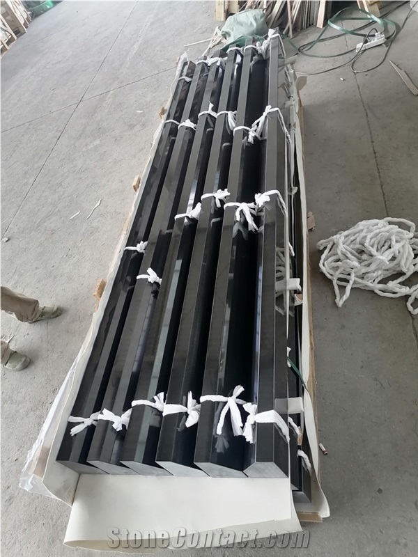 Jet Black Granite Tombstone Kerbs, Borders
