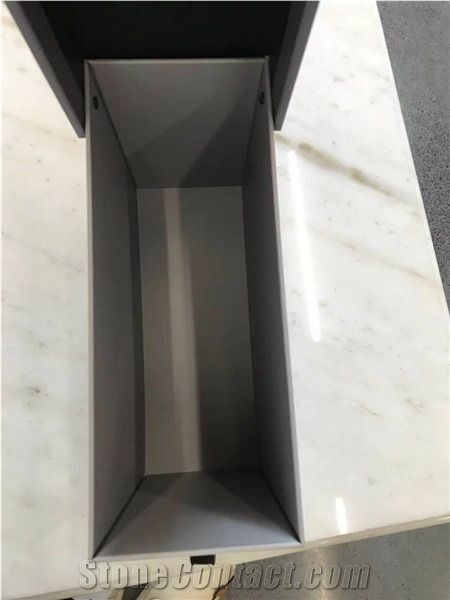 Box With Handle
