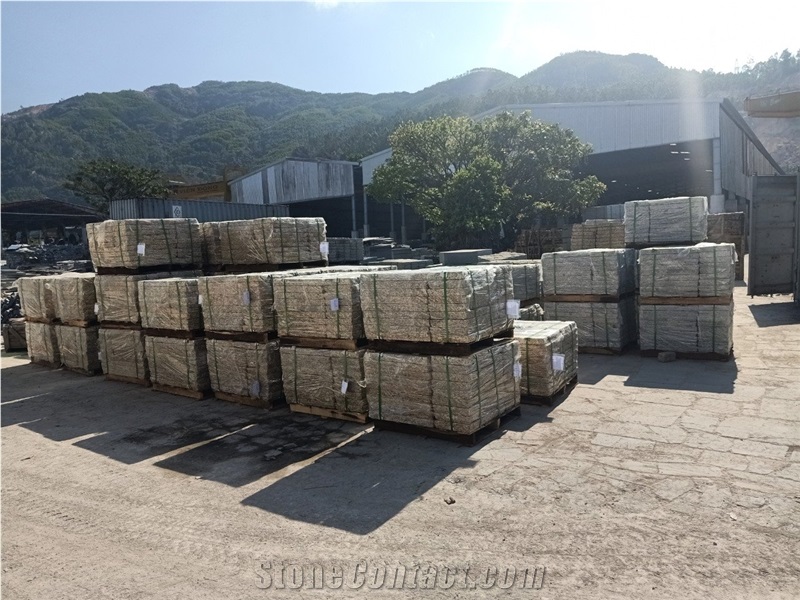 Yellow Granite Cubic Stone, Cobble Stone