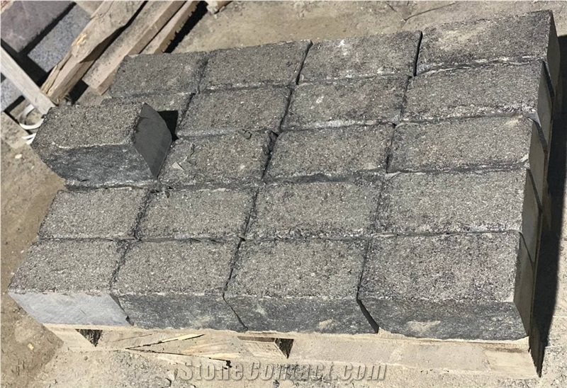 Old Town Cube Stone, Antik Nero Gabbro Black Granite Cobble Stone