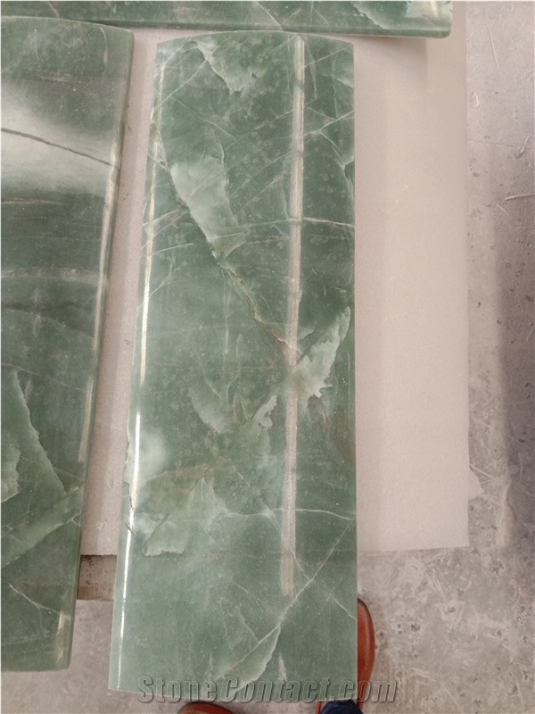 Chinese Ornament Green And White Vein Green Quartzite Tile