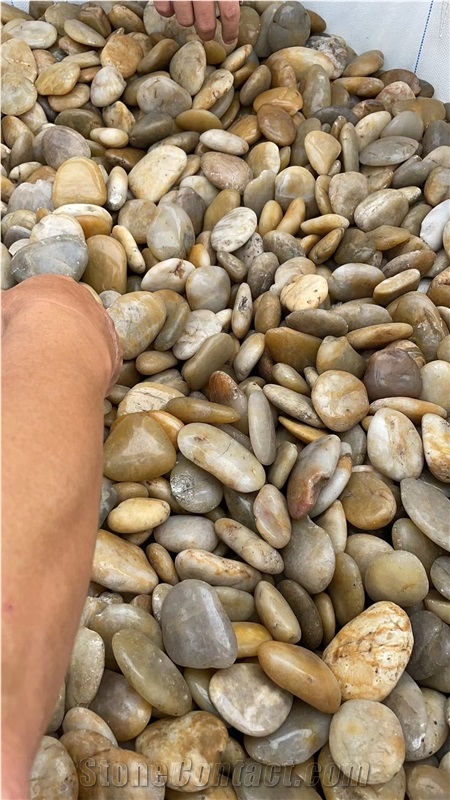 Wholesale Garden Natural Light Beige Pebble Stone Polish