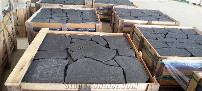 Black Basalt Flagstone Paver Hardscape
