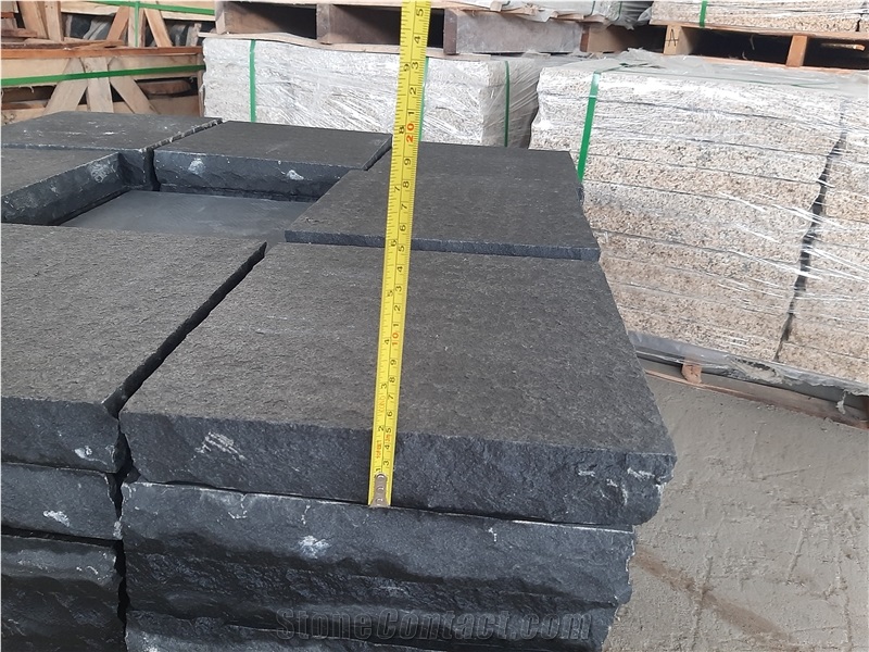 BLACK BASALT PAVING 30X30x5cm Cobble Stone