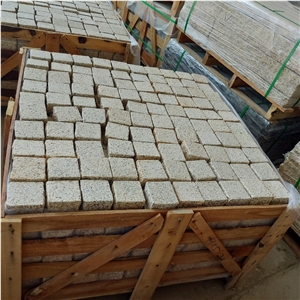 GRANITE YELLOW BD CUBE 995 BUSH HAMMER