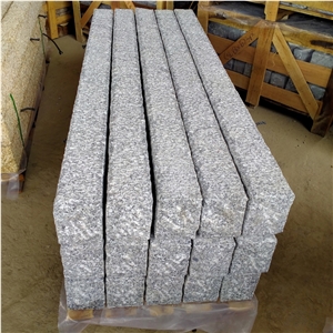 WHITE SL PALISADE- SL White Granite Garden Pillars