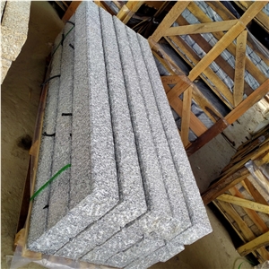 WHITE SL PALISADE- SL White Granite Garden Pillars