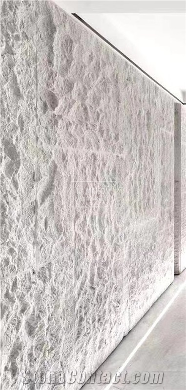 Moca Cream Limestone Split Surface Indoor/Outdoor Wall