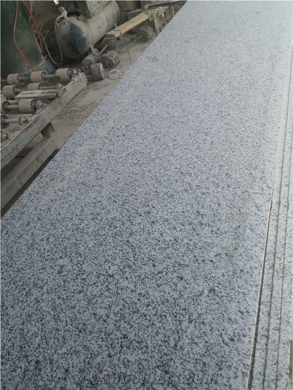 New Halayeb Granite Tiles & Slabs