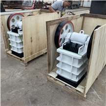 Diesel Engine Jaw Crusher