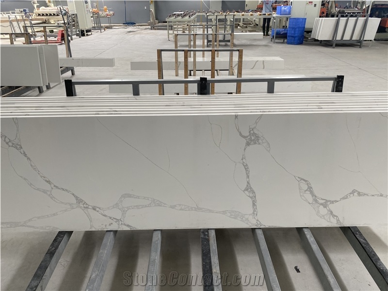 Carrara And Calacatta Quartz For Kitchen Countertops
