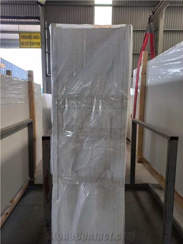 White Calacatta Quartz Stone Slab For Kitchen
