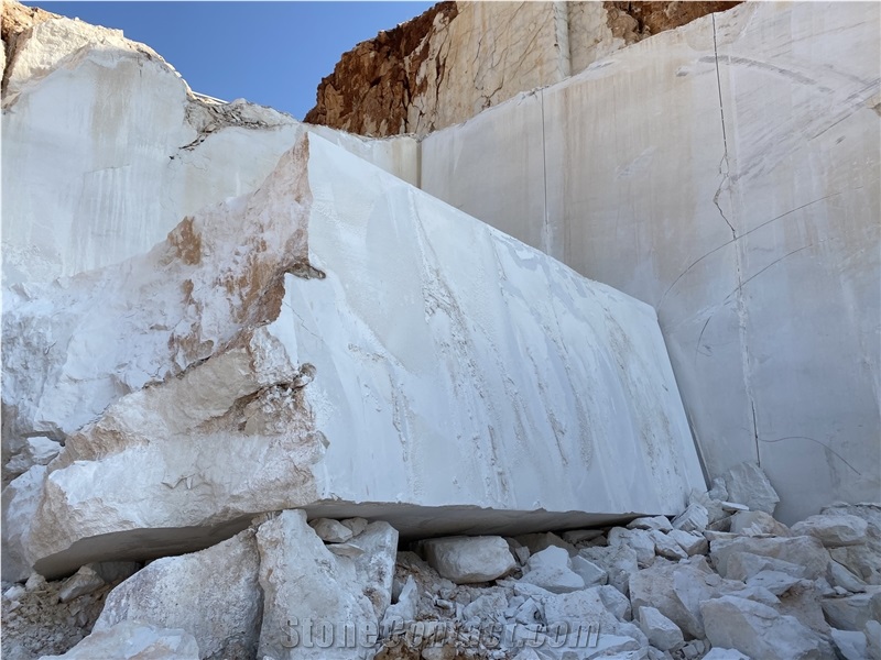 Mioni Beige Marble Blocks