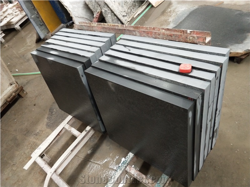 Absolute Black Mongolian Granite Flooring Tiles