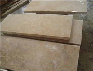 China Beige Limestone Flooring Tiles & Slabs