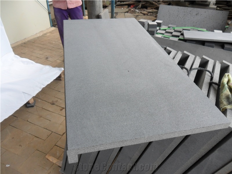 Bullnosed Edge Basalt Pool Coping, Pool Edge Pavers