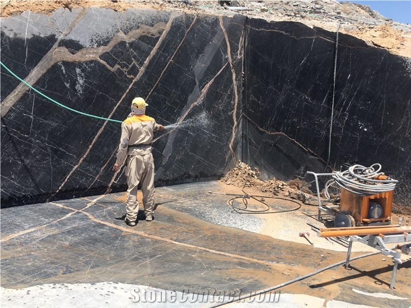 Sepahan Soren Black Marble Quarry