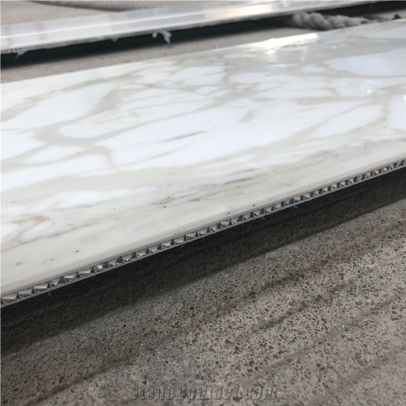 Polished Calacatta Marble Honeycomb Backed Panels Backgroup