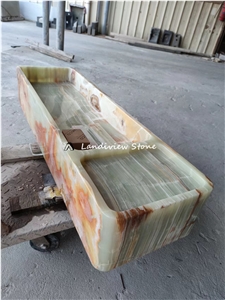 Hotel Green Onyx Farm Sink