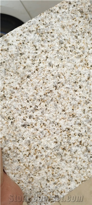 Good China Beige Rusty Granite G682 Bush Hammered
