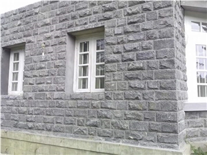 Indian Basalt Rockface Mushroom Finish Stone Wall Cladding