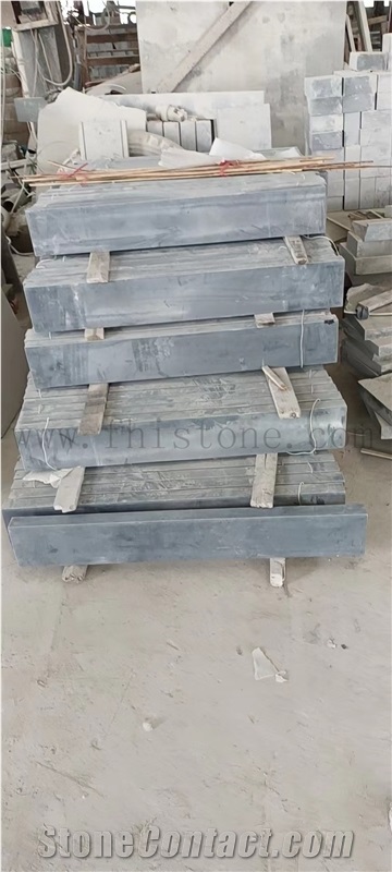Bluestone Stair Treads Steps In Blue Hampton Blue Limestone