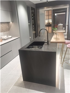 Calacatta Cut To Size Quatz Kitchen Design