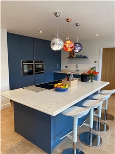 Calacatta Quartz Kitchen Desk Top